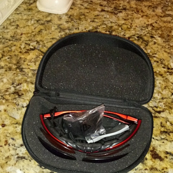 Crivit Sport Glasses with Interchangeable Lenses - Picture 2 of 6